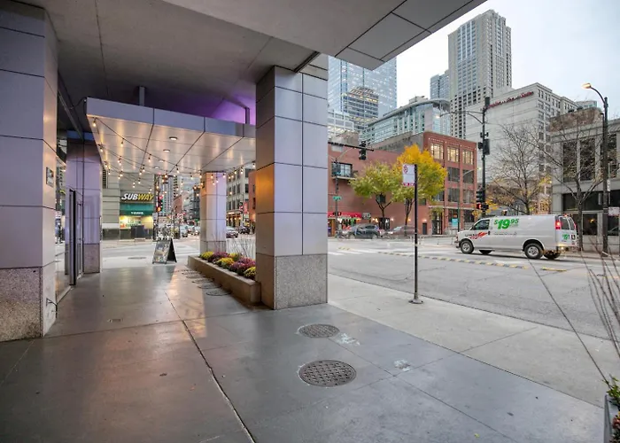 Апартаменты Blueground River North Pool Wd Nr Mile Chi-1202