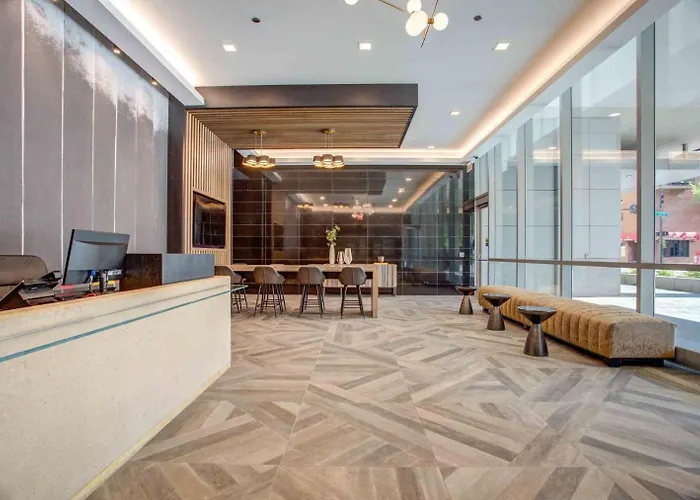 Апартаменты Blueground River North Pool Wd Nr Mile Chi-1202 *